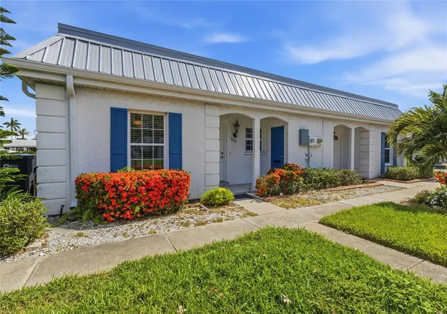 Photo 2 of Condo for sale at 9821 Hernando Ct, Bradenton, FL 34210 | MLS# A4697587 | Listing updated on 2026-06-23