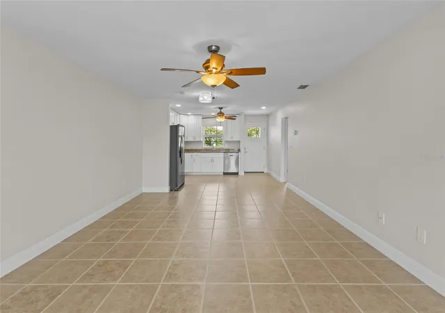 Photo 4 of Condo for sale at 9821 Hernando Ct, Bradenton, FL 34210 | MLS# A4697587 | Listing updated on 2026-06-23