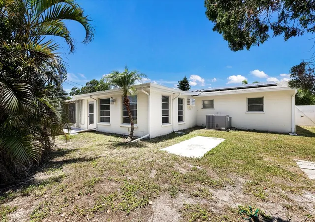 21st image of 3305 Highland Ave W, Bradenton, FL 34205 | MLS# A4697593