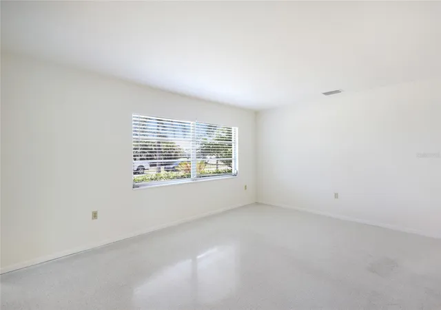 5th image of 3305 Highland Ave W, Bradenton, FL 34205 | MLS# A4697593