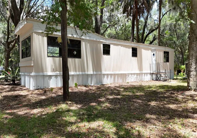 Photo 3 of Manufactured home for sale at 11310 W Yellow Oak Ln, Crystal River, FL 34428 | MLS# TB8521247 | Listing updated on 2026-09-29