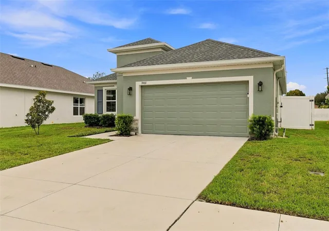 Photo 3 of Single family home for sale at 9401 Highland Hills Dr, Hudson, FL 34667 | MLS# W7886896 | Listing updated on 2026-09-21