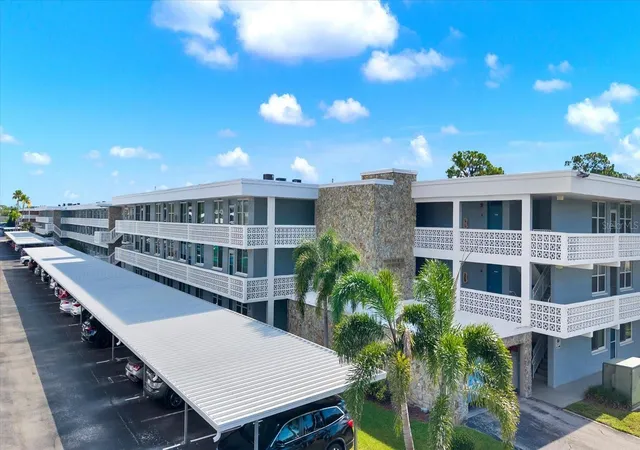 Homes for sale in St Petersburg, FL | 4715 Bay St Ne #126, St Petersburg, FL 33703 | MLS# TB8521260