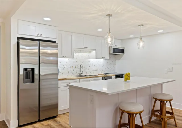 5th image of 109 16Th Ave, Indian Rocks Beach, FL 33785