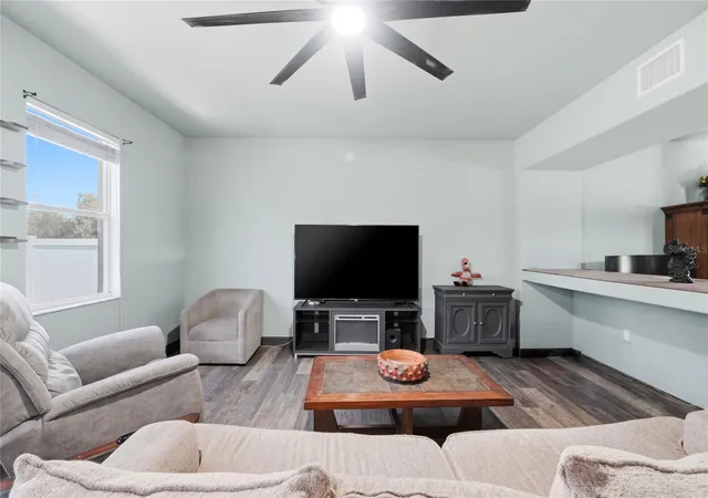 Homes for sale in Mulberry, FL | 2203 Blackwood Dr, Mulberry, FL 33860 | MLS# L4962928
