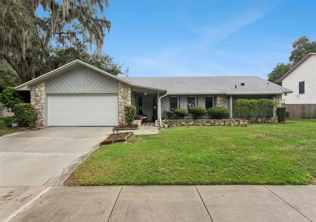 Photo 1 of Single family home for sale at 4902 Briar Oaks Cir, Orlando, FL 32808 | MLS# G5114037 | Listing updated on 2026-08-20