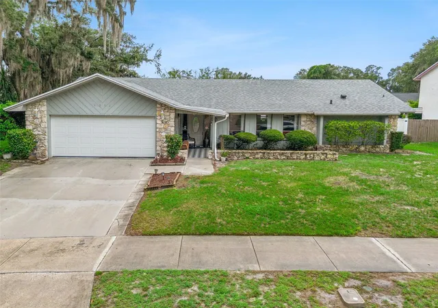 Photo 2 of Single family home for sale at 4902 Briar Oaks Cir, Orlando, FL 32808 | MLS# G5114037 | Listing updated on 2026-08-20