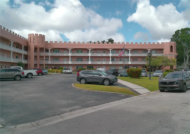 Homes for sale in Clearwater, FL | 2457 Ecuadorian Wy #73, Clearwater, FL 33763 | MLS# W7886897