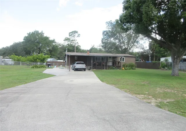 3rd image of 2300 Se 173Rd Ave, Silver Springs, FL 34488 | MLS# OM727031