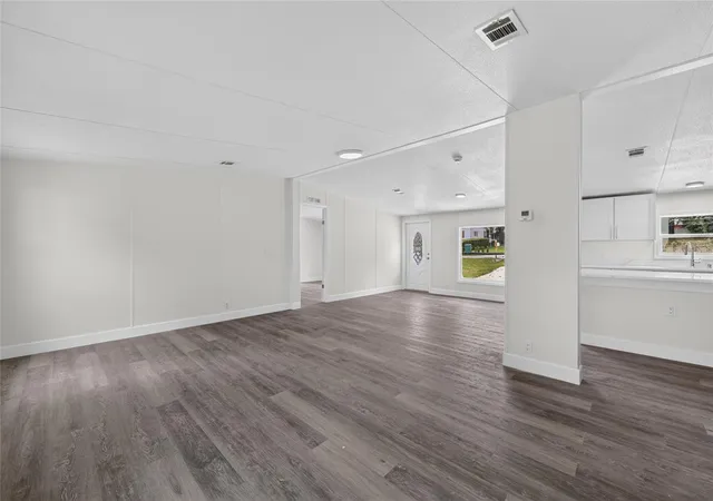 3rd image of 225 Skyline Dr, Lady Lake, FL 32159 | MLS# G5114039