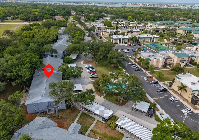 2nd image of 11800 Park Blvd, SEMINOLE, FL 33772