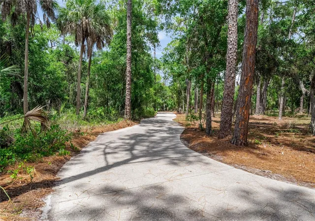 Photo 3 of Single family home for sale at 2810 Sarasota Golf Clb Blvd, Sarasota, FL 34240 | MLS# A4697611 | Listing updated on 2026-08-08