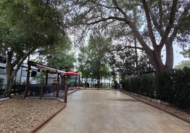 2nd image of 145 Horseshoe Bnd, River Ranch, FL 33867 | MLS# TB8521302
