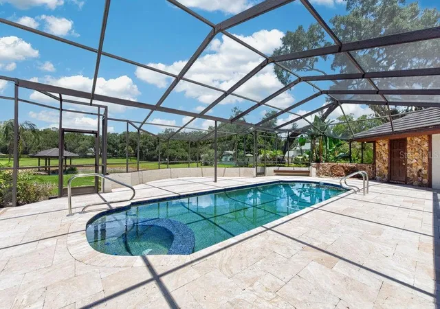 Photo 2 of Single family home for sale at 1007 Lakewood Dr, Brandon, FL 33510 | MLS# TB8521310 | Listing updated on 2026-10-17