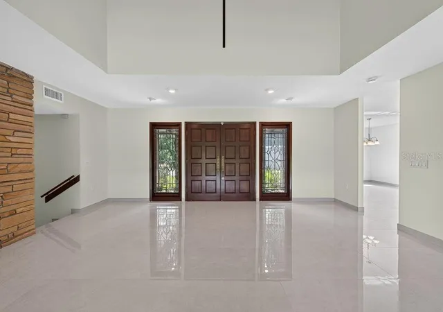 Photo 4 of Single family home for sale at 1007 Lakewood Dr, Brandon, FL 33510 | MLS# TB8521310 | Listing updated on 2026-10-17