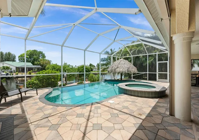 Homes for sale in Cape Coral, FL | 2106 Se 20Th Ln, Cape Coral, FL 33990 | MLS# C7527562