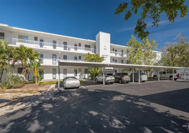 4th image of 777 John Ringling Blvd #24, Sarasota, FL 34236 | MLS# A4697620
