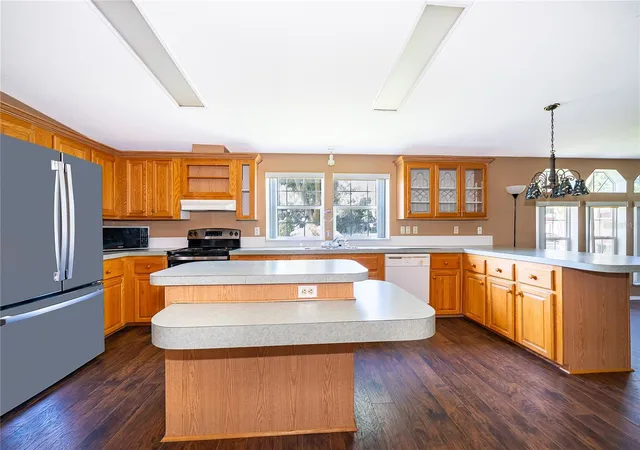 Photo 3 of Manufactured home for sale at 800 Gee Crk Ct, Casselberry, FL 32707 | MLS# O6418474 | Listing updated on 2026-08-28