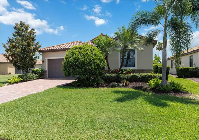 Photo 3 of Single family home for sale at 6907 Quiet Crk Dr, Bradenton, FL 34212 | MLS# A4697622 | Listing updated on 2026-09-27