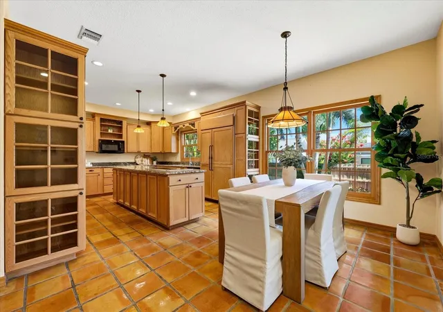 Photo 3 of Single family home for sale at 2917 Sandpiper Pl, Clearwater, FL 33762 | MLS# TB8521322 | Listing updated on 2026-09-22