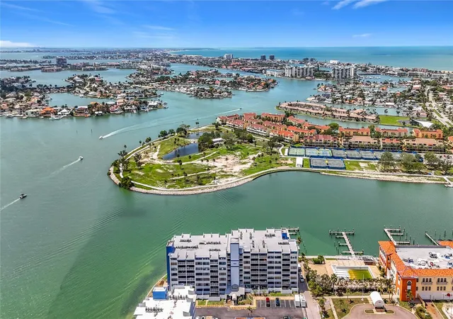 3rd image of 450 Treasure Island Cswy #111, Treasure Island, FL 33706 | MLS# TB8521356