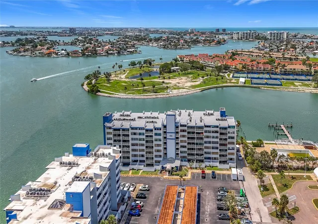 5th image of 450 Treasure Island Cswy #111, Treasure Island, FL 33706 | MLS# TB8521356