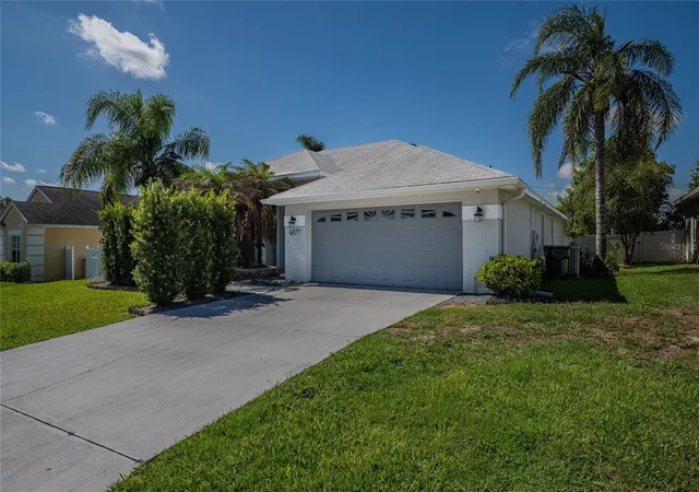 Homes for sale in Lakeland, FL | 6077 Cason Wy, Lakeland, FL 33812 | MLS# L4962937