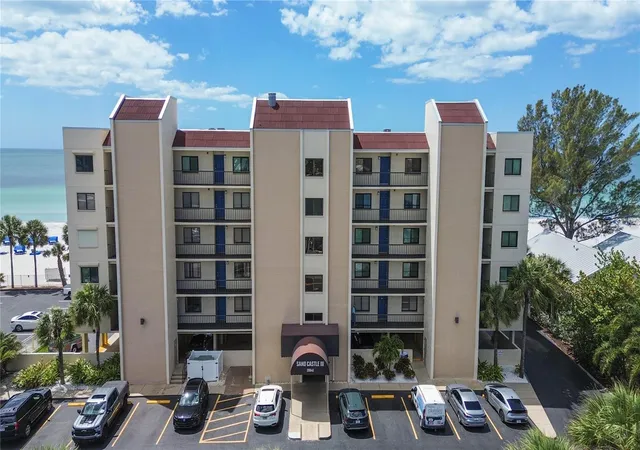 Photo 2 of Condo for sale at 20040 Gulf Blvd #402, Indian Shores, FL 33785 | MLS# TB8521359 | Listing updated on 2026-08-07