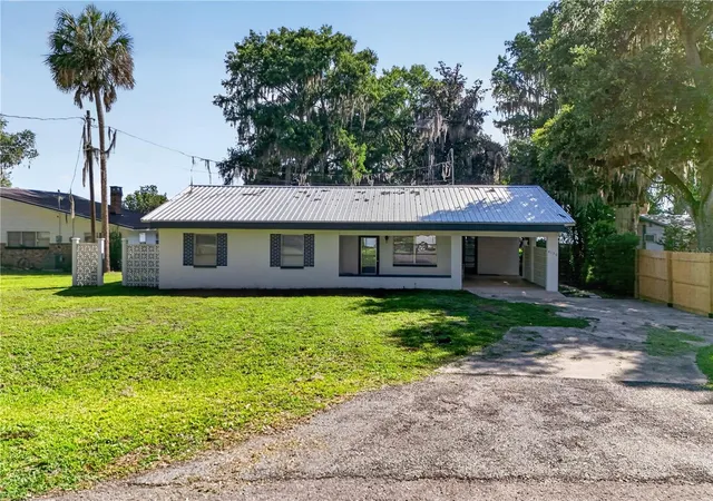 Homes for sale in Lake Panasoffkee, FL | 4136 Cr 400, Lake Panasoffkee, FL 33538 | MLS# O6418508