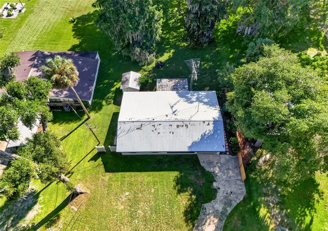 Homes for sale in Lake Panasoffkee, FL | 4136 Cr 400, Lake Panasoffkee, FL 33538 | MLS# O6418508