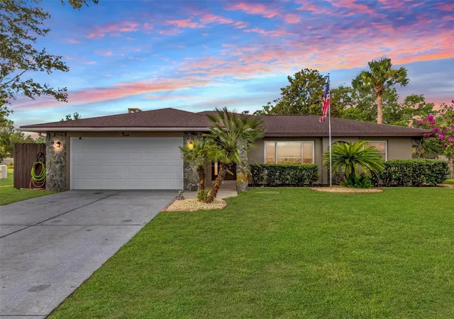 Homes for sale in Fruitland Park, FL | 5202 Sydney Rd, Fruitland Park, FL 34731 | MLS# G5114063