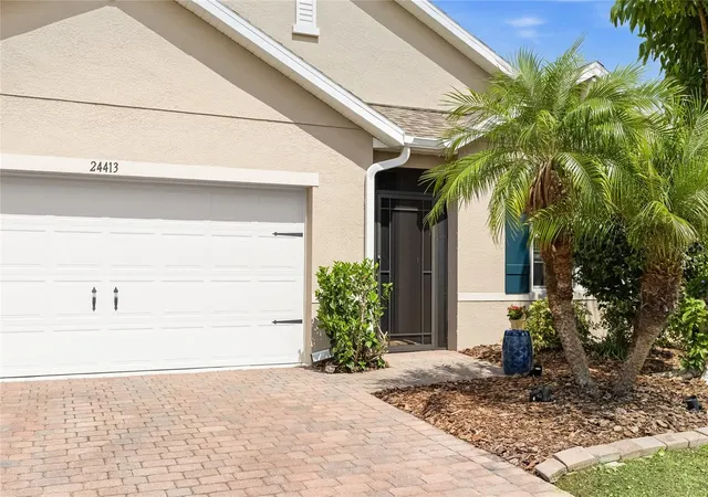 Photo 3 of Single family home for sale at 24413 Bandoni Pl, Venice, FL 34293 | MLS# A4697643 | Listing updated on 2026-10-06