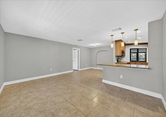 4th image of 2883 Mandarin Pl, Palm Harbor, FL 34684 | MLS# TB8521394