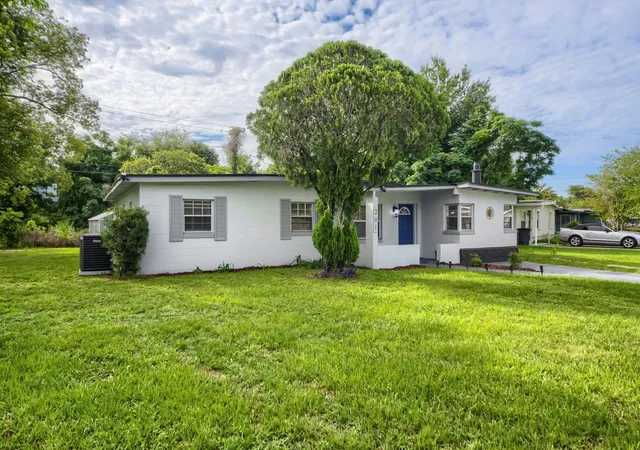 Homes for sale in Sanford, FL | 201 Hays Dr, Sanford, FL 32771 | MLS# TB8521395