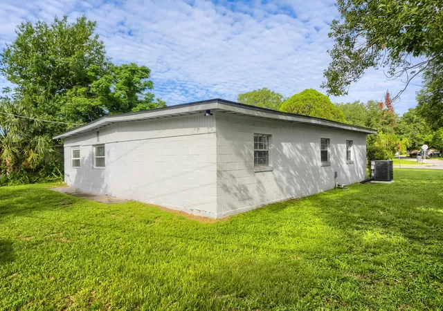 Homes for sale in Sanford, FL | 201 Hays Dr, Sanford, FL 32771 | MLS# TB8521395