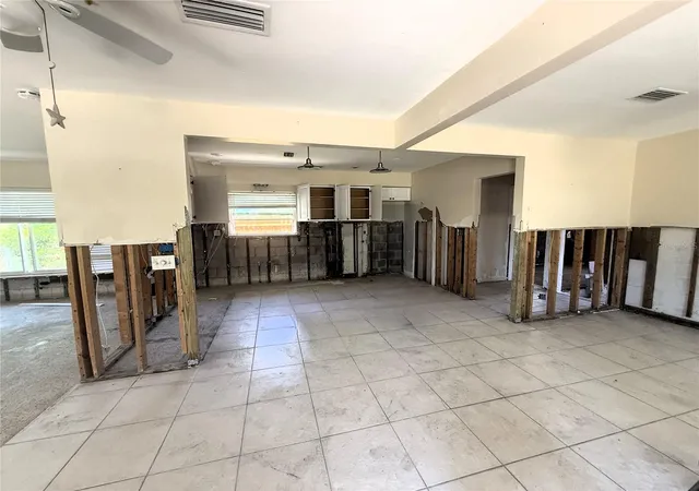5th image of 102 158Th Ave, Redington Beach, FL 33708 | MLS# TB8521415