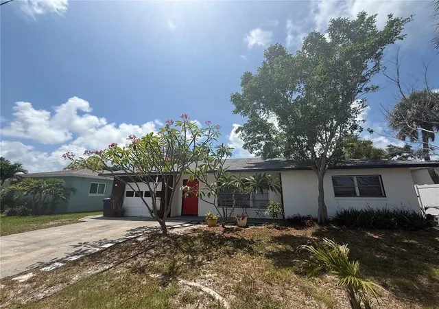 Homes for sale in St Pete Beach, FL | 414 86th Ave, St Pete Beach, FL 33706 | MLS# TB8521422