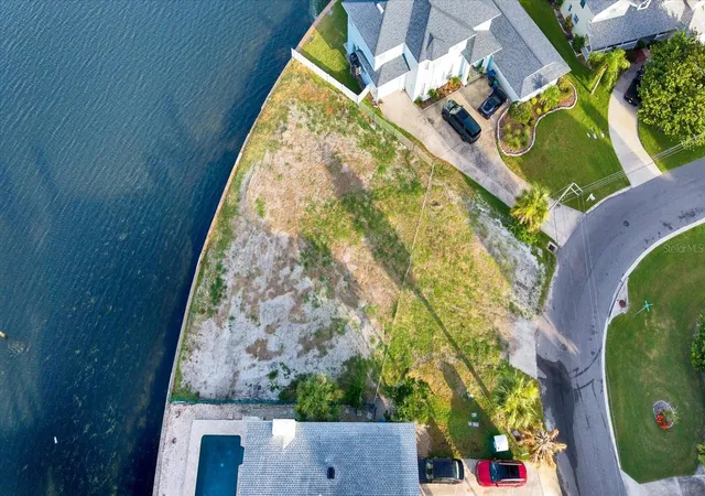 5th image of 121 Augusta Ave, Palm Harbor, FL 34683 | MLS# TB8521430