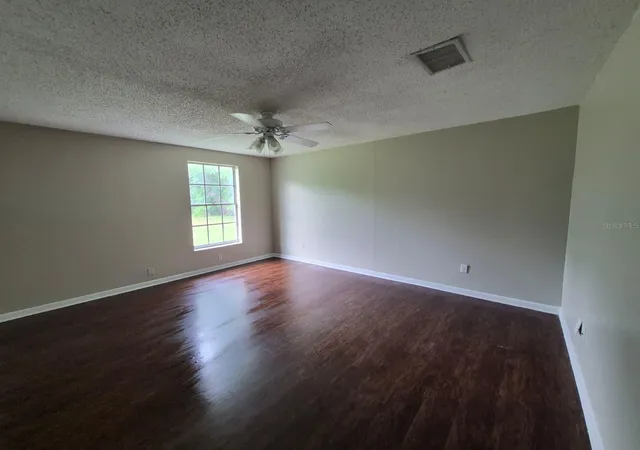 5th image of 1726 Elise Marie Dr, Seffner, FL 33584 | MLS# TB8521434