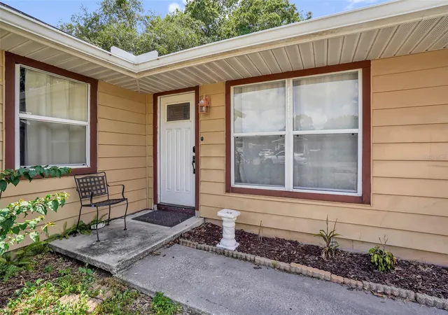 Photo 3 of Single family home for sale at 706 Jersey Ave, St Cloud, FL 34769 | MLS# S5152244 | Listing updated on 2026-08-30
