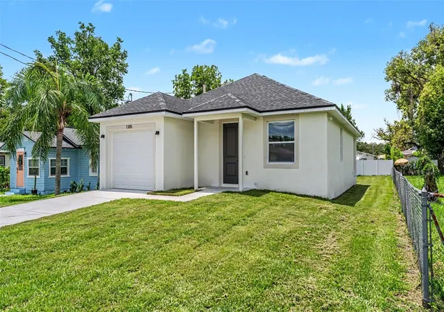Photo 1 of Single family home for sale at 1305 E Parker St, Lakeland, FL 33801 | MLS# L4962940 | Listing updated on 2026-09-05