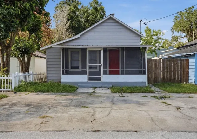 Photo 1 of Single family home for sale at 109 E Bass St, Kissimmee, FL 34744 | MLS# O6418571 | Listing updated on 2026-09-03