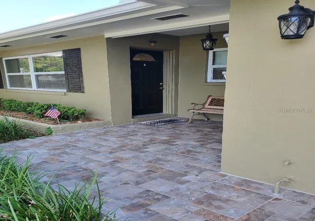 3rd image of 1637 Whitewood Dr, Clearwater, FL 33756 | MLS# TB8521450
