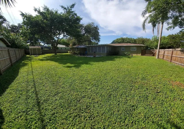 4th image of 1637 Whitewood Dr, Clearwater, FL 33756 | MLS# TB8521450
