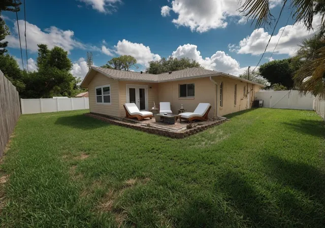 Photo 10 of Single family home for sale at 5864 Marigold Rd, VENICE, FL 34293 | MLS# A4697650 | Listing updated on 2026-10-10