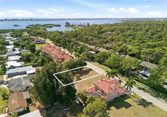 Photo 3 of Land for sale at 1740 Assisi Dr, Sarasota, FL 34231 | MLS# A4697651 | Listing updated on 2026-06-20