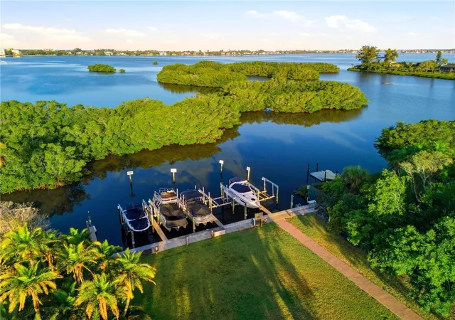 Photo 3 of Land for sale at 1740 Assisi Dr, Sarasota, FL 34231 | MLS# A4697651 | Listing updated on 2026-06-20