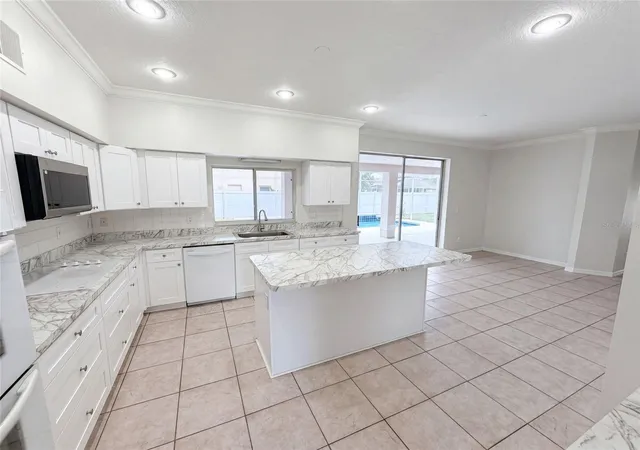 5th image of 2270 Blossomwood Dr, Oviedo, FL 32765 | MLS# O6418588