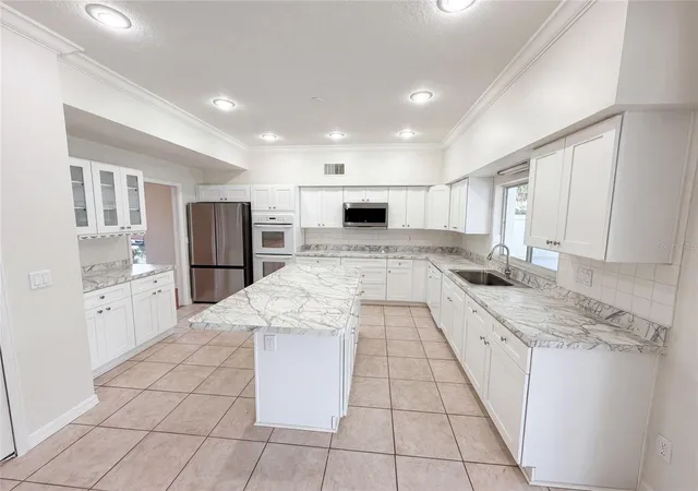 4th image of 2270 Blossomwood Dr, Oviedo, FL 32765 | MLS# O6418588