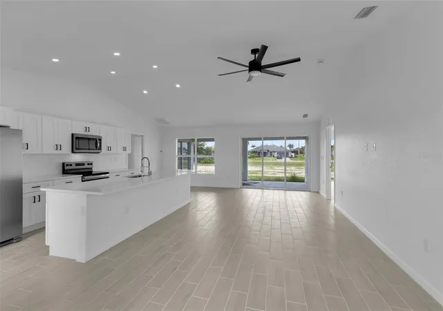 3rd image of 4130 Nw 33Rd St, Cape Coral, FL 33993 | MLS# C7527595